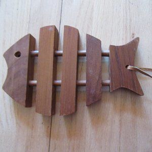 VINTAGE TEAKWOOD FISH/MADE BY DOLPHIN/THAILAND!